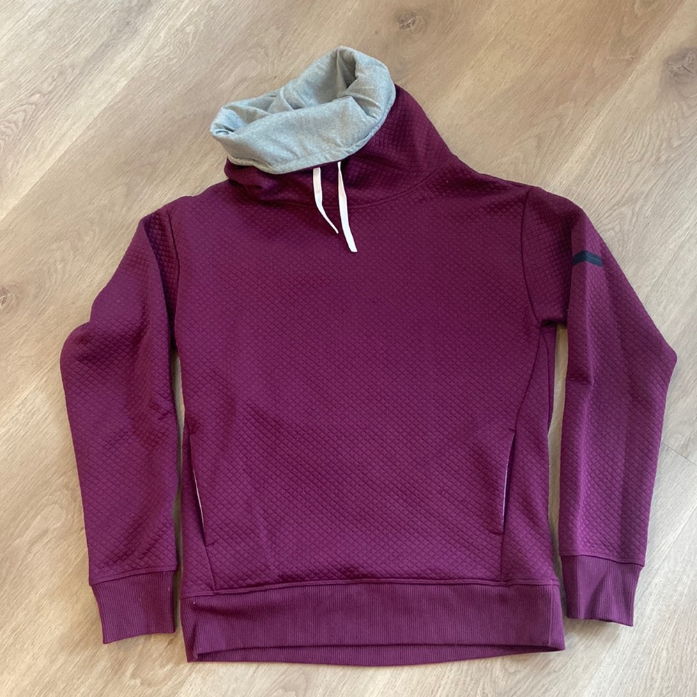 Under Armour Sweatshirt, size XS
